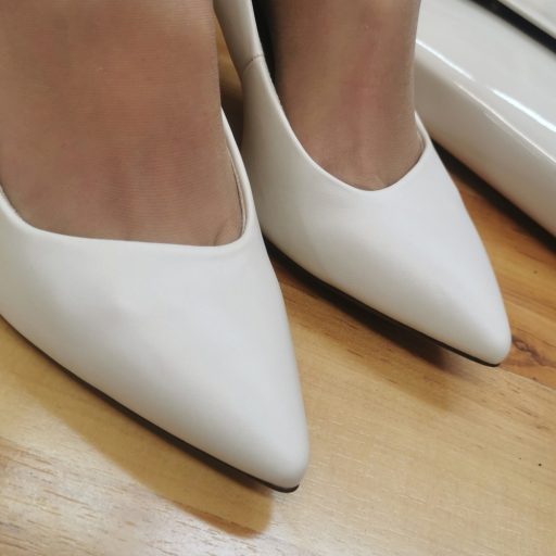 TAMARIS bézs pumps