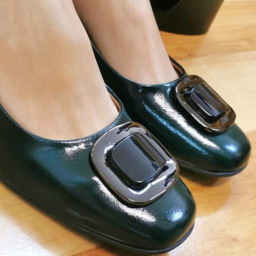 ESKA különleges sarkú smaragdzöld lakk pumps