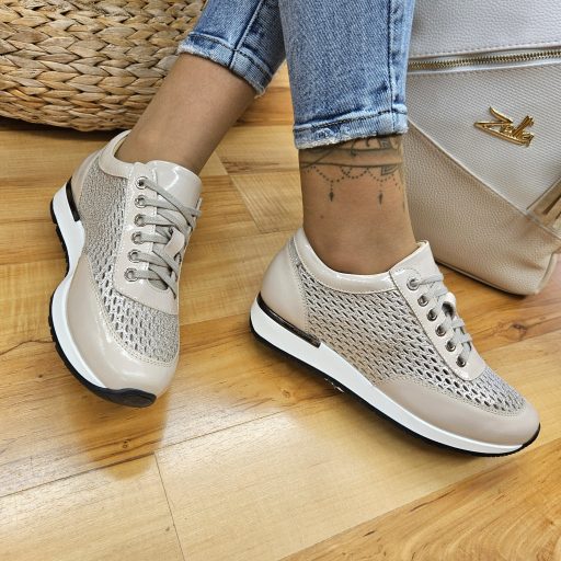ESKA emelt talpú trendi lyukacsos bézs magasfényű sneaker 