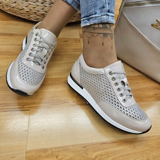 ESKA emelt talpú trendi lyukacsos bézs magasfényű sneaker 