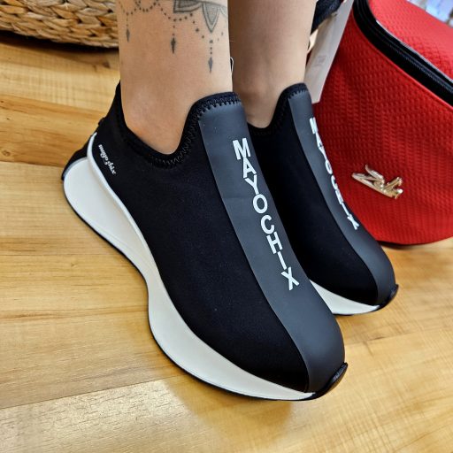 MAYO CHIX extra trendi fekete-fehér slip-on