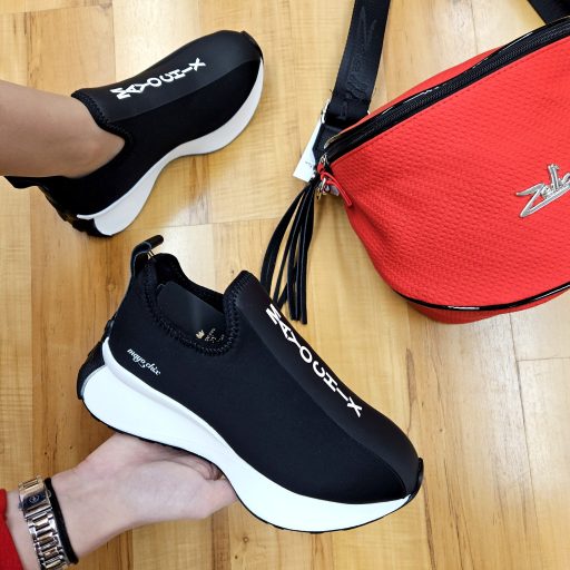 MAYO CHIX extra trendi fekete-fehér slip-on