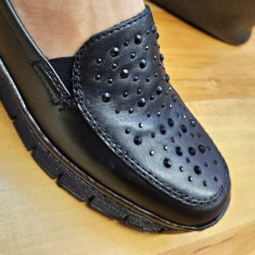 RIEKER emelt talpú strasszköves fekete slip-on