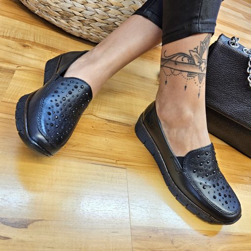 RIEKER emelt talpú strasszköves fekete slip-on