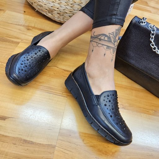 RIEKER emelt talpú strasszköves fekete slip-on