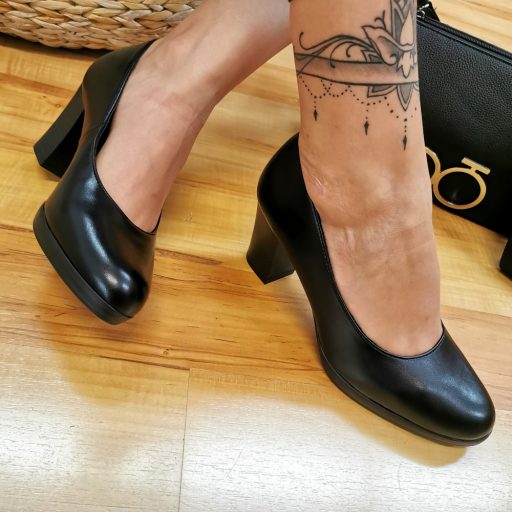 JANA vastag sarkú fekete pumps