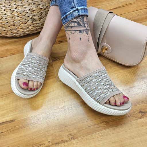 JANA SOFTLINE emelt talpú púder textil pántos papucs 