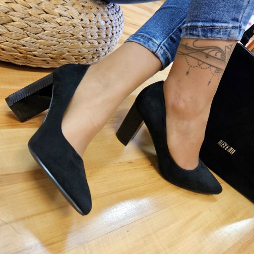 Sea vastag sarkú fekete pumps