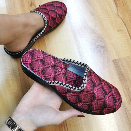 Bordó mintás melegpapucs 