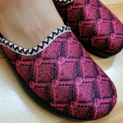 Bordó mintás melegpapucs 